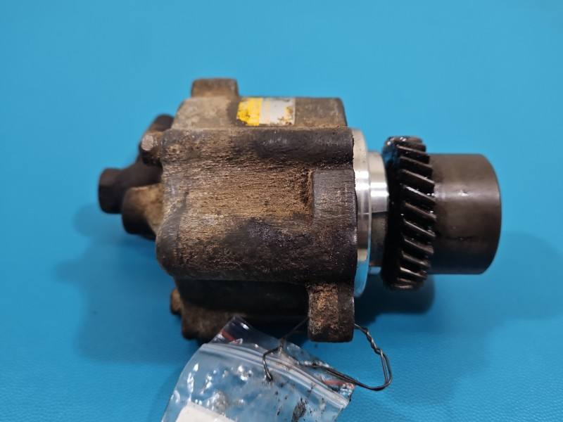 Вакуумний насос Toyota Land Cruiser 29300-67020 — фото деталі 3