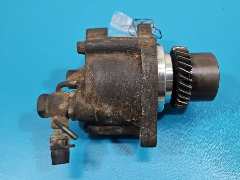 Вакуумний насос Toyota Land Cruiser 29300-67020 — фото деталі 8