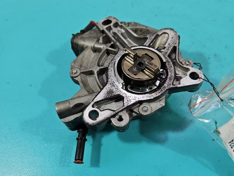 Вакуумный насос Ford S-max 9674192280 — фото детали 2