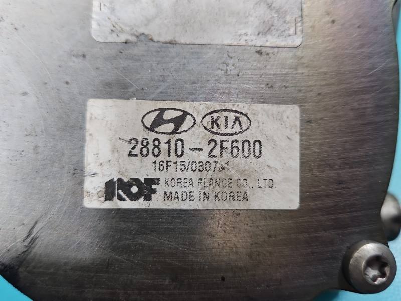 Вакуумний насос Kia Sorento 28810-2F600 — фото деталі 6