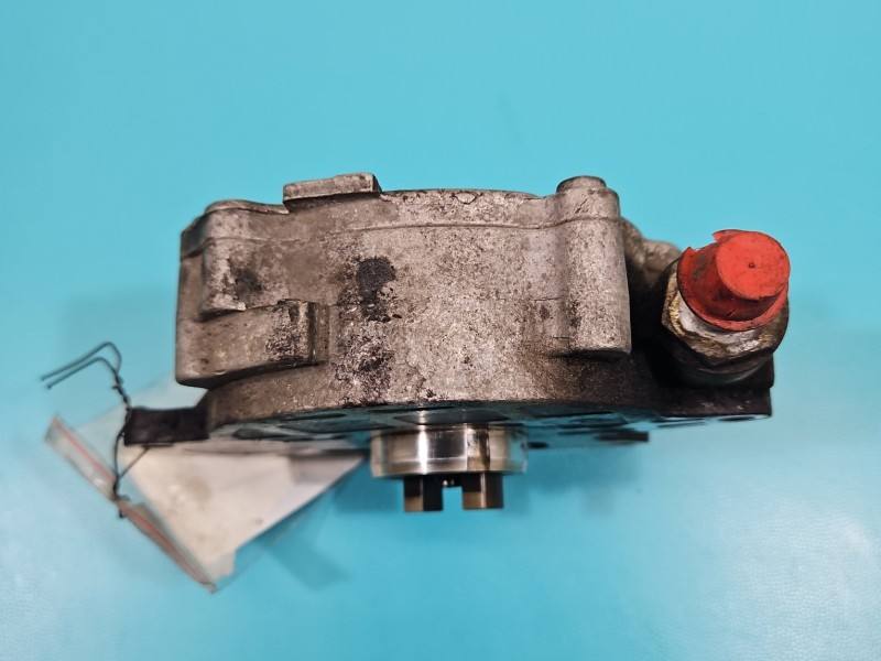 Вакуумний насос Volkswagen Passat B6 03L145100 — фото деталі 3