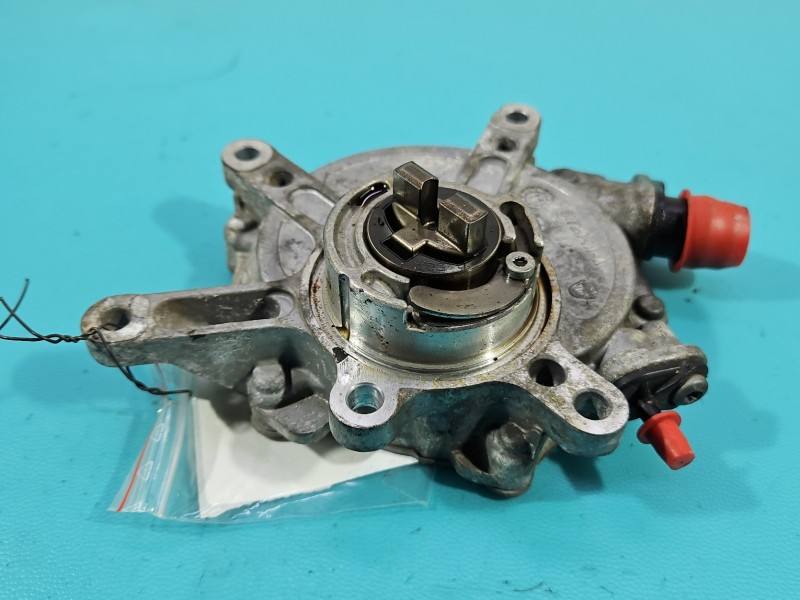 Вакуумний насос Mercedes CLS C218 A2780106701