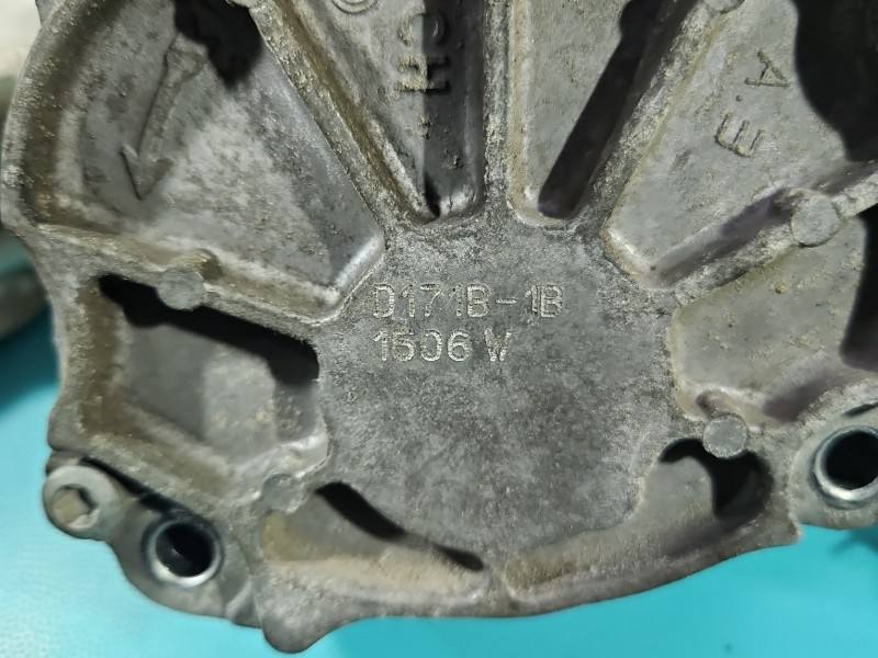 Вакуумный насос Ford S-max D171B-1B — фото детали 8