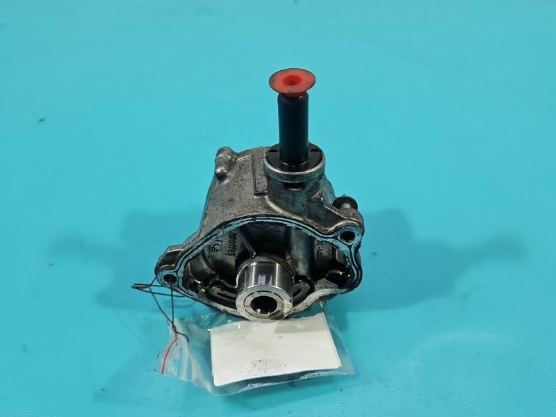 Вакуумний насос Mercedes E W212 A6512300465 — фото деталі 3