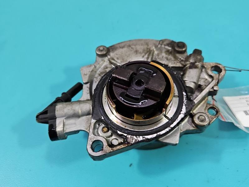 Вакуумный насос BMW 1 F20 7625260 — фото детали 2