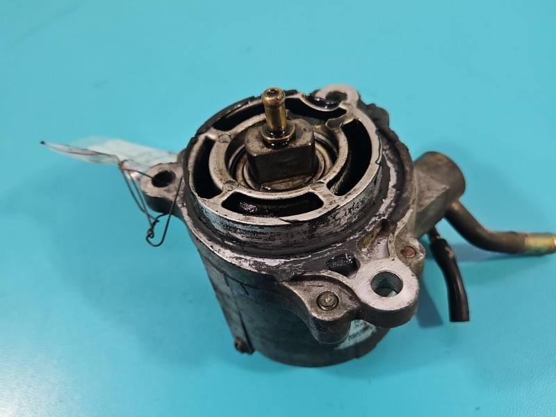 Вакуумний насос Mazda Mpv X2T58172 — фото деталі 6