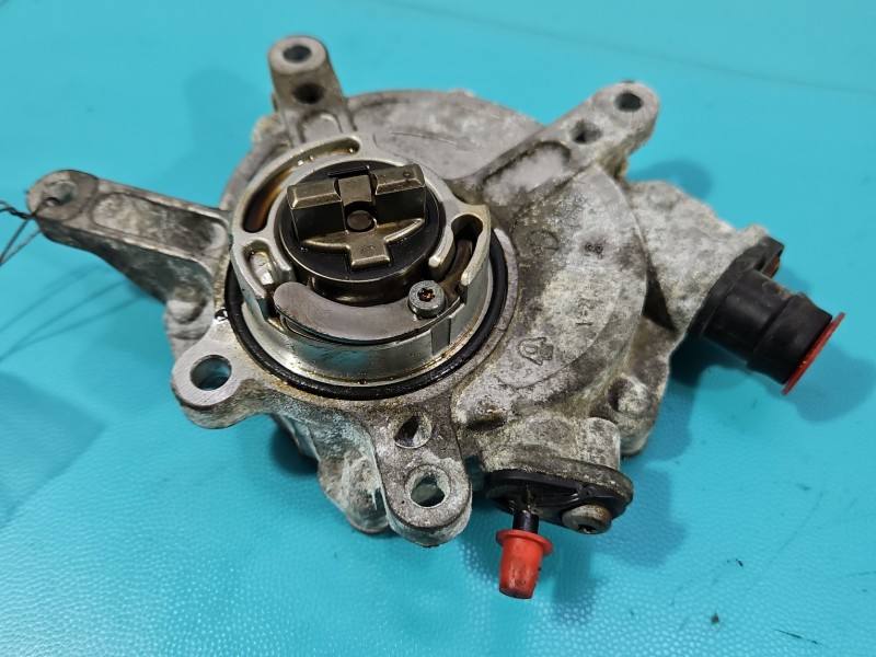 Вакуумный насос Mercedes CLS C218 A2780105703