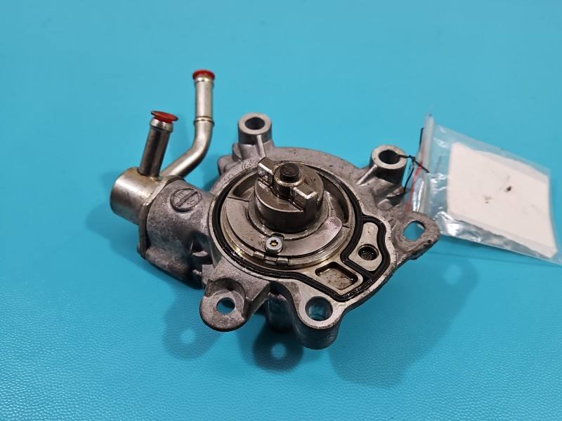 Вакуумний насос Mazda 3 P54G-18G00