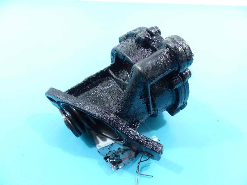 Вакуумний насос Volkswagen Transporter T4 074145100A