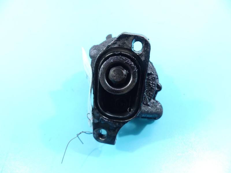Вакуумний насос Volkswagen Transporter T4 074145100A — фото деталі 3
