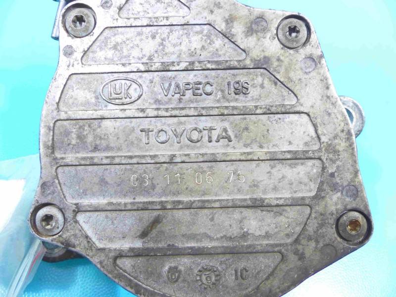Вакуумний насос Toyota Corolla E15 — фото деталі 4