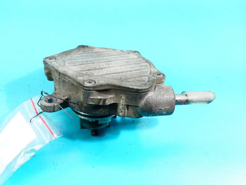 Вакуумный насос Toyota Avensis T27 06100945 — фото детали 3