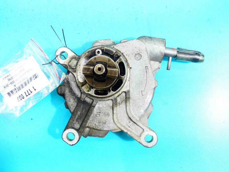 Вакуумный насос Toyota Avensis T27 06100945 — фото детали 4