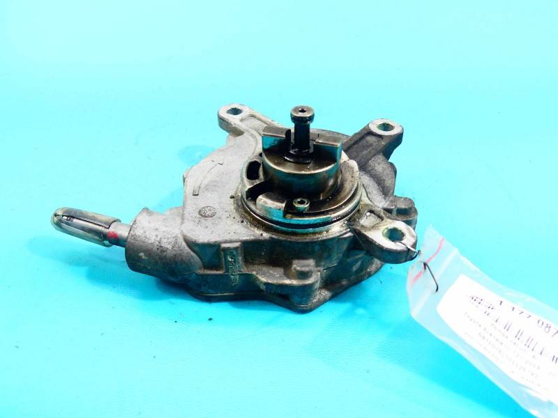 Вакуумный насос Toyota Avensis T27 06100945 — фото детали 6
