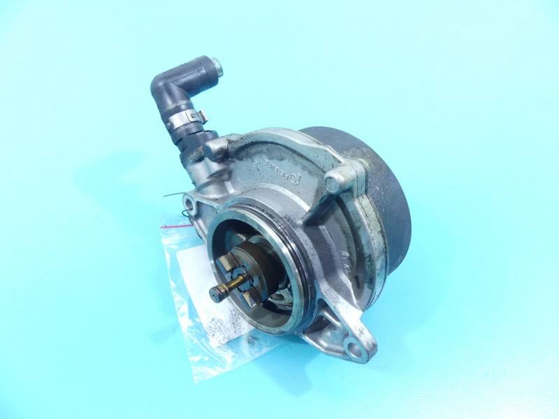 Вакуумный насос Audi A8 D3 057145100T
