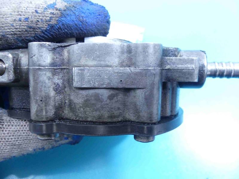 Вакуумный насос Volkswagen Touareg 07Z127025F — фото детали 6