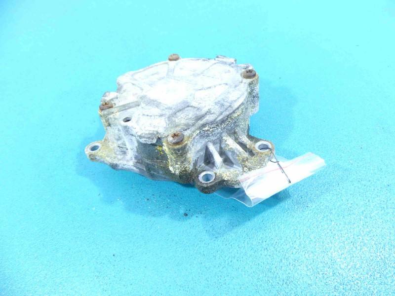 Вакуумний насос Volkswagen Passat B6 03L145100