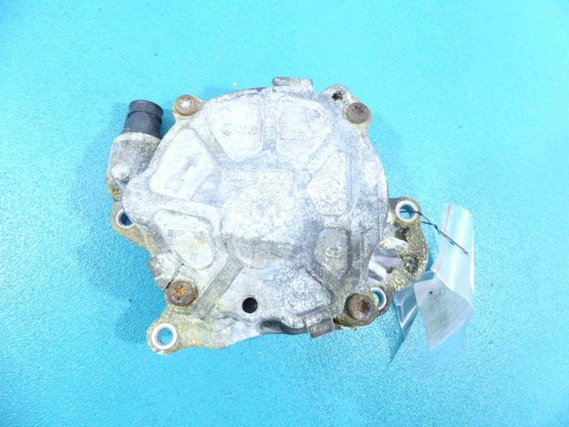 Вакуумний насос Volkswagen Passat B6 03L145100 — фото деталі 2