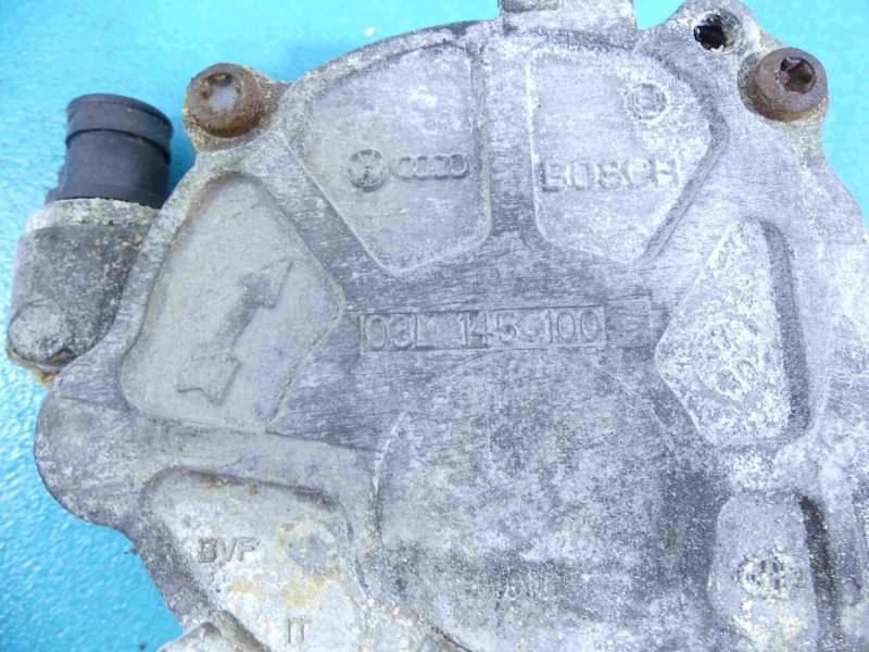 Вакуумний насос Volkswagen Passat B6 03L145100 — фото деталі 3
