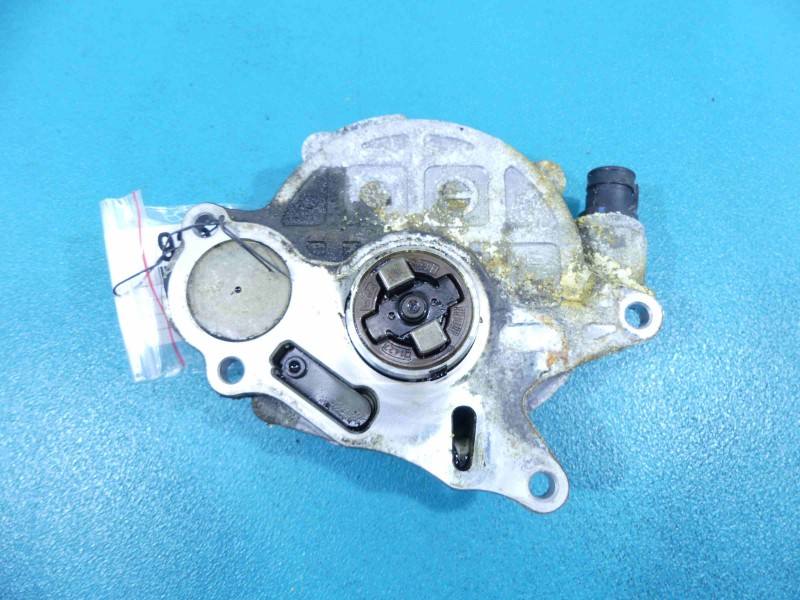 Вакуумний насос Volkswagen Passat B6 03L145100 — фото деталі 4