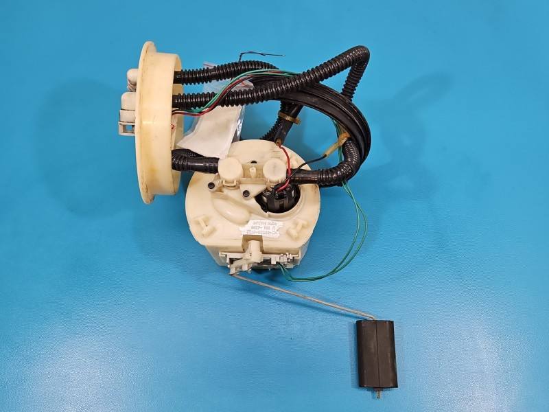 Топливный насос Ford Focus 98AP-9C055-DA — фото детали 2