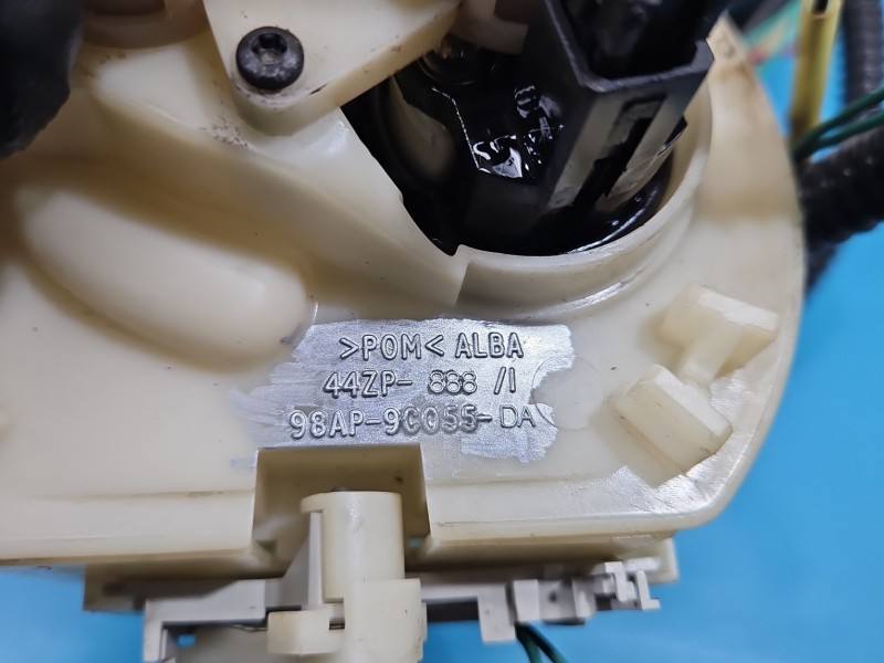 Топливный насос Ford Focus 98AP-9C055-DA — фото детали 10
