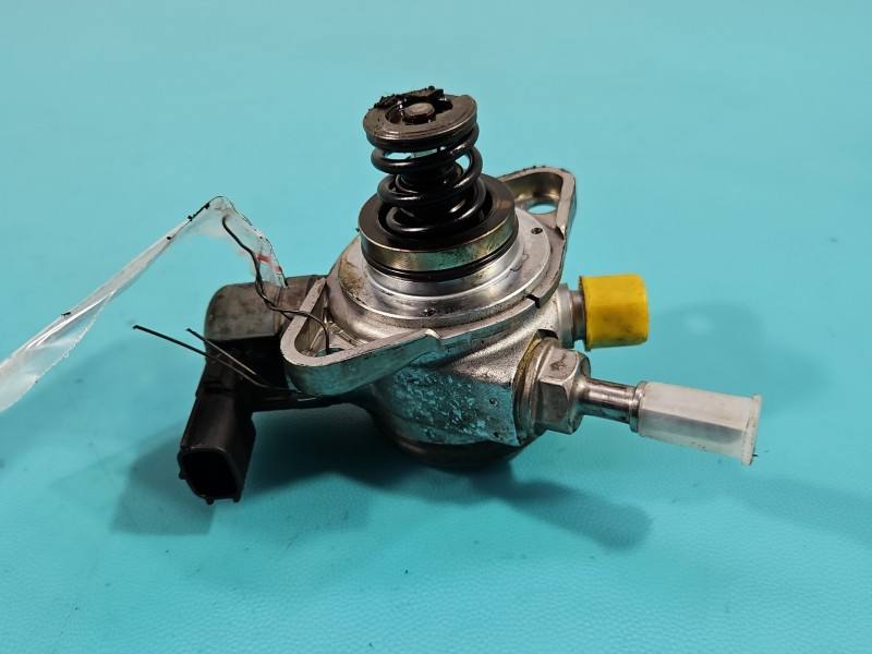 Паливний насос Nissan Pulsar 166307214R