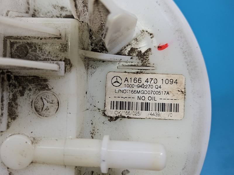Топливный насос Mercedes GL X166 A1664701094 — фото детали 4