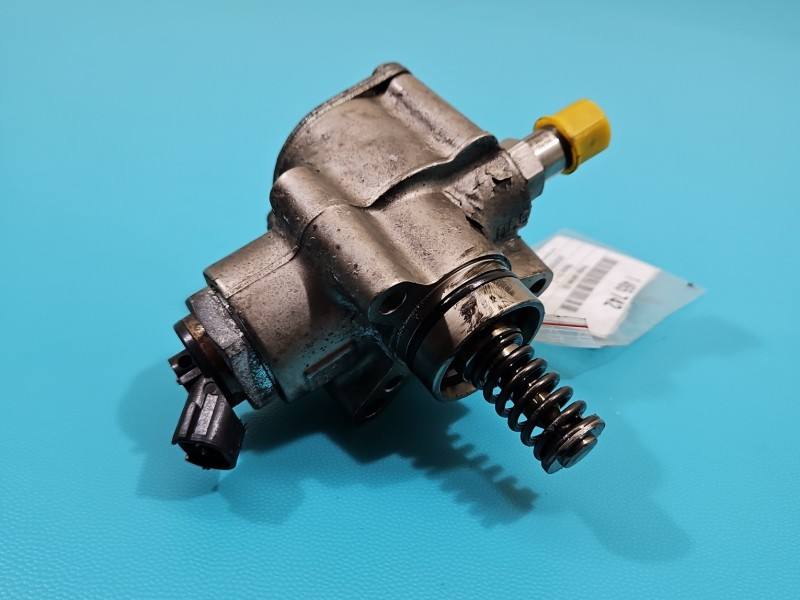 Топливный насос Mazda CX-7 HFS863-02
