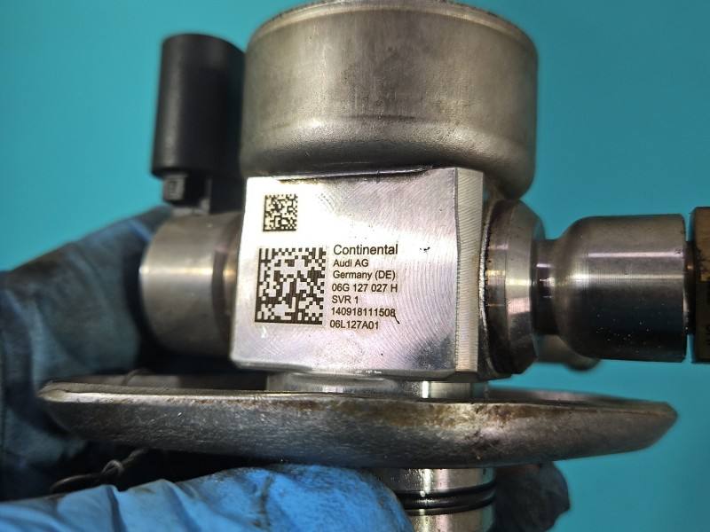 Паливний насос Skoda Octavia 3 06G127027H — фото деталі 6