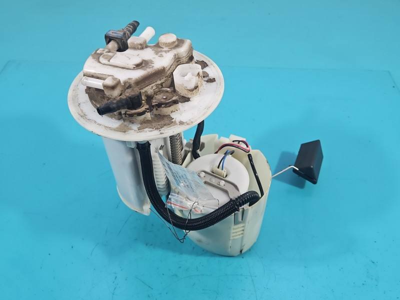 Паливний насос Toyota Auris 77704 47060