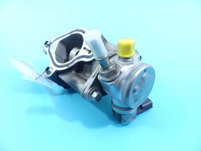 Топливный насос Ford Focus CM5E-9D376-BE