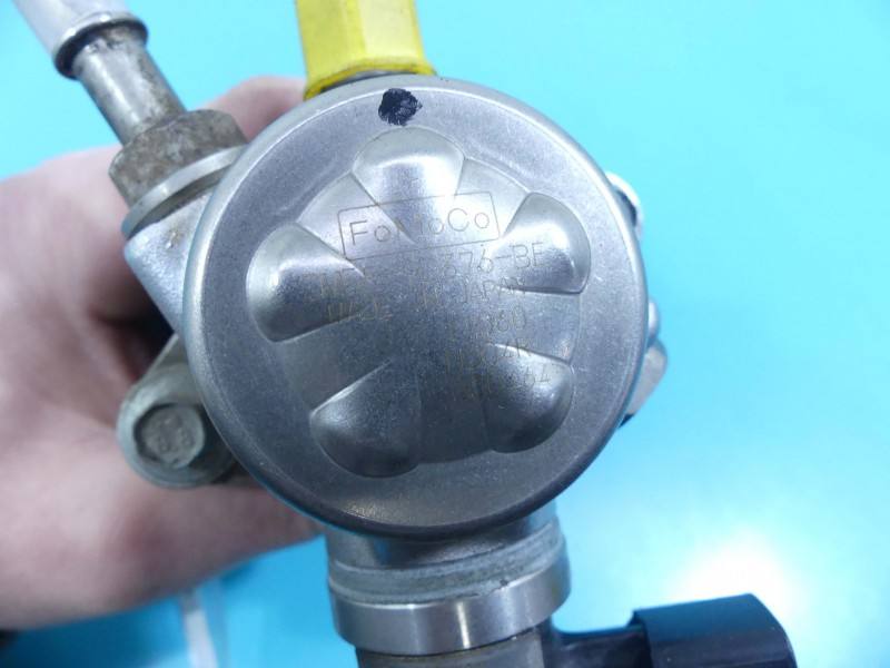 Топливный насос Ford Focus CM5E-9D376-BE — фото детали 9
