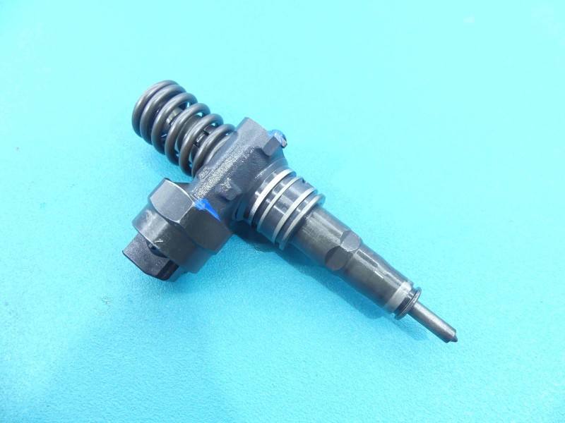 Форсунка Volkswagen Golf 4 0414720007