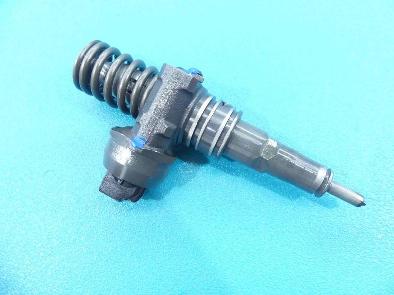 Форсунка Volkswagen Bora 0414720213