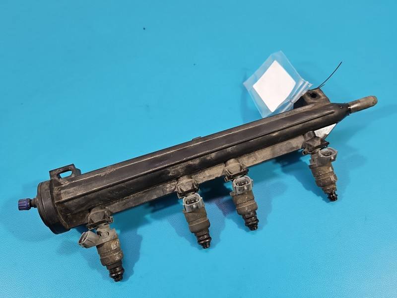 Форсунка Seat Altea 06A906031BT