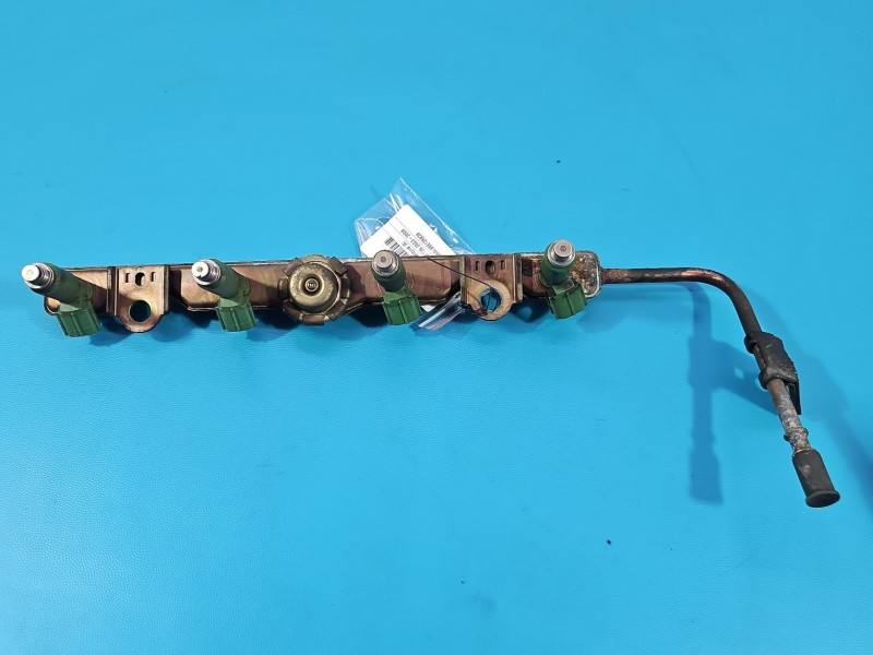 Форсунка Toyota Avensis T25 23250-22040 — фото деталі 3