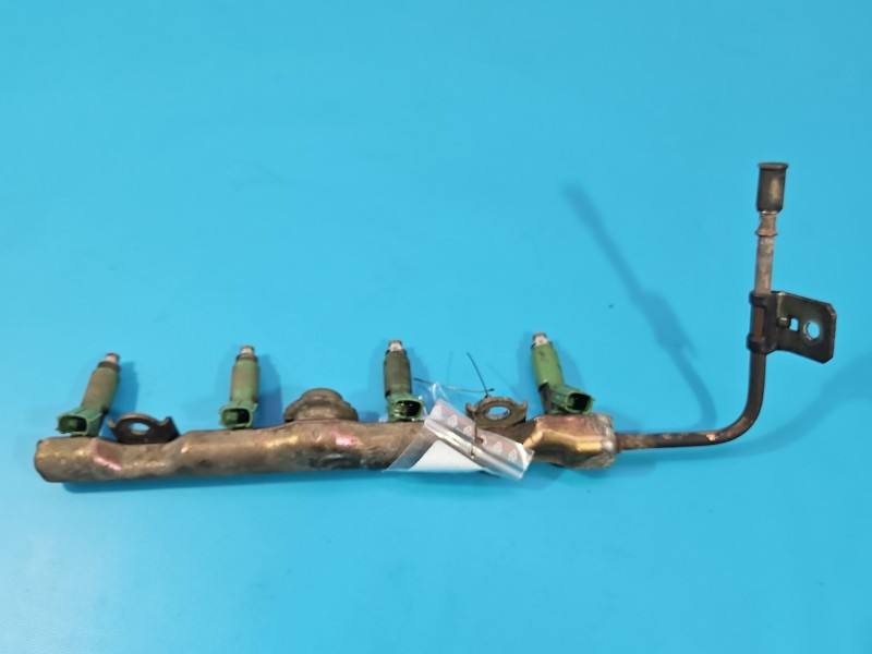 Форсунка Toyota Avensis T25 23250-22040 — фото деталі 4