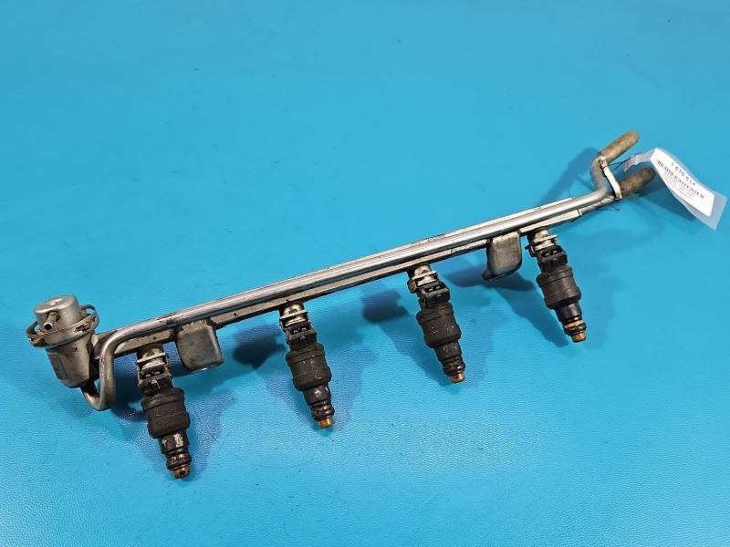 Форсунка Audi A3 8L 06A906031