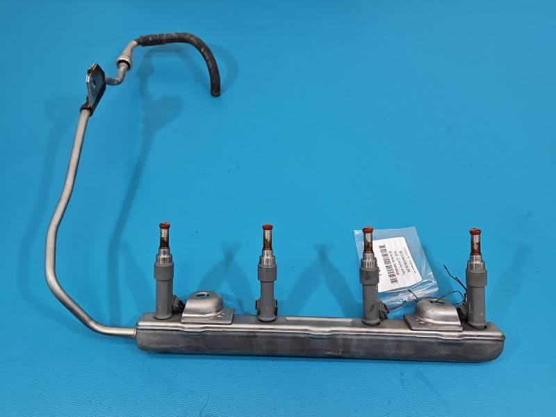 Форсунка Toyota Corolla E21 23250-0T110 — фото деталі 5