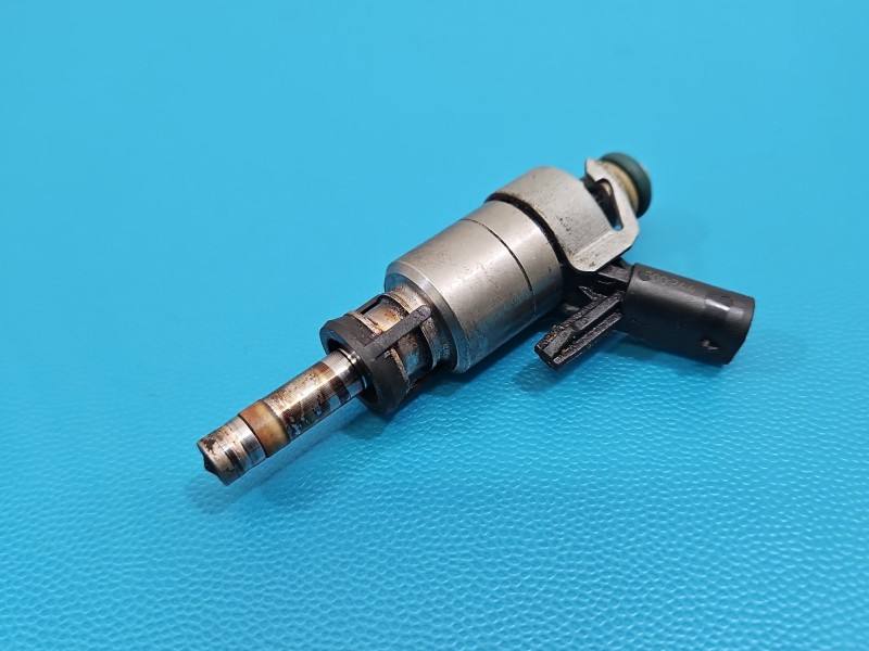 Форсунка Audi A4 B9 0261500244