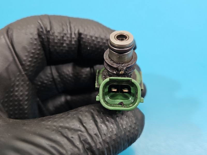 Форсунка Toyota Rav4 23250-74100 — фото деталі 4