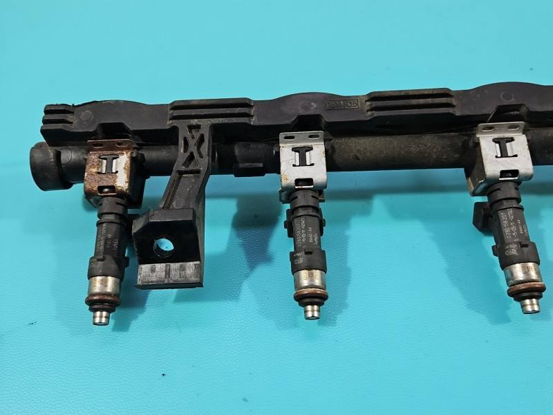 Форсунка Ford Fiesta VP8A6U-AB — фото деталі 3