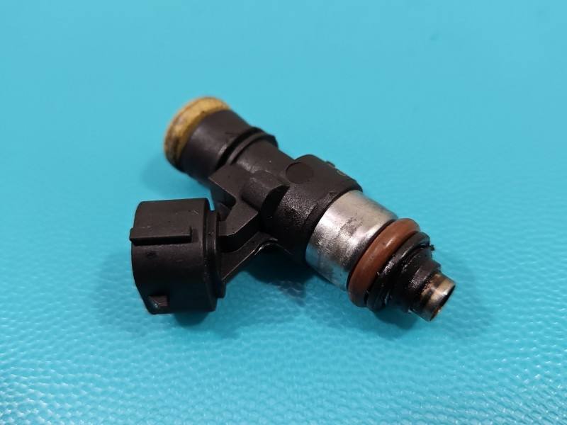 Форсунка Volkswagen Passat B7 0280158831DE