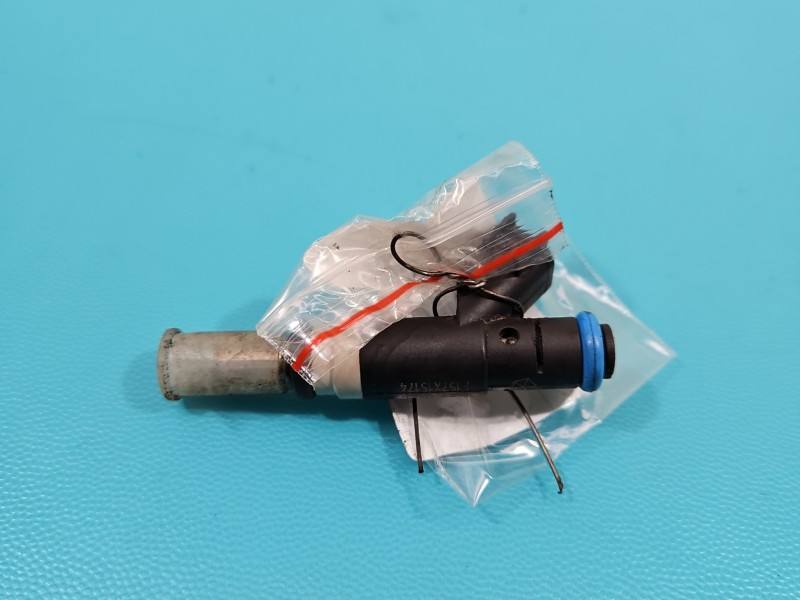 Форсунка Jeep Compass 04891577AC — фото деталі 3