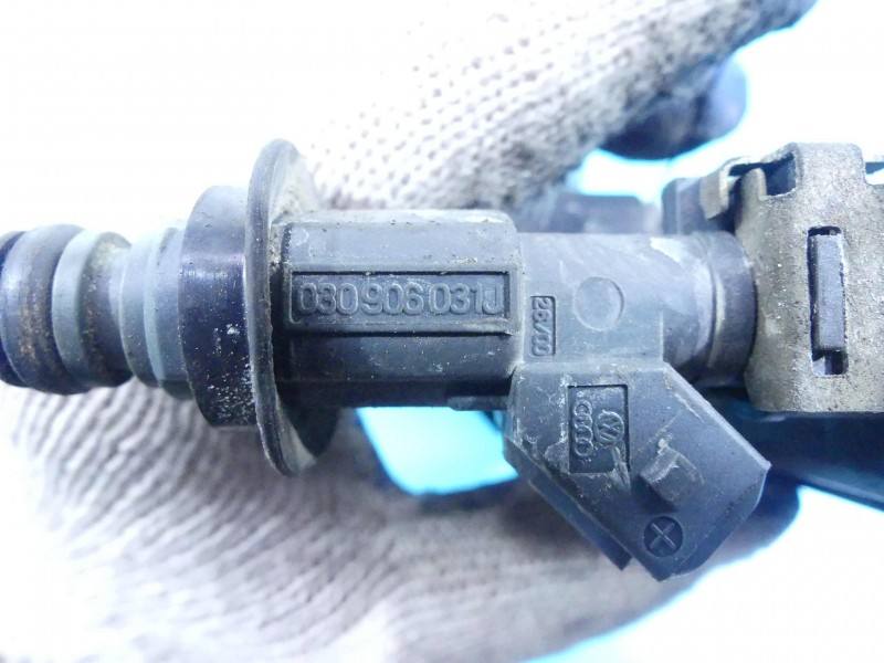 Форсунка Seat Ibiza 030906031J — фото деталі 7