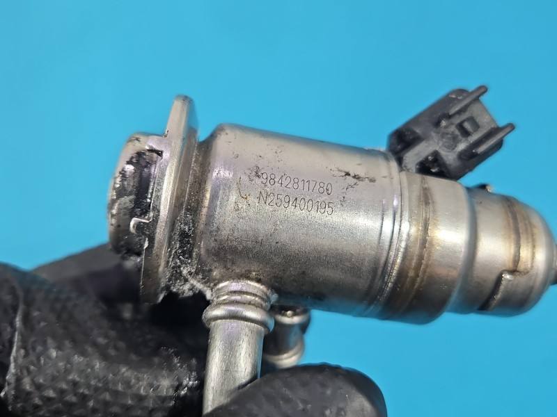 Форсунка Peugeot Rifter 9842811780 — фото детали 9