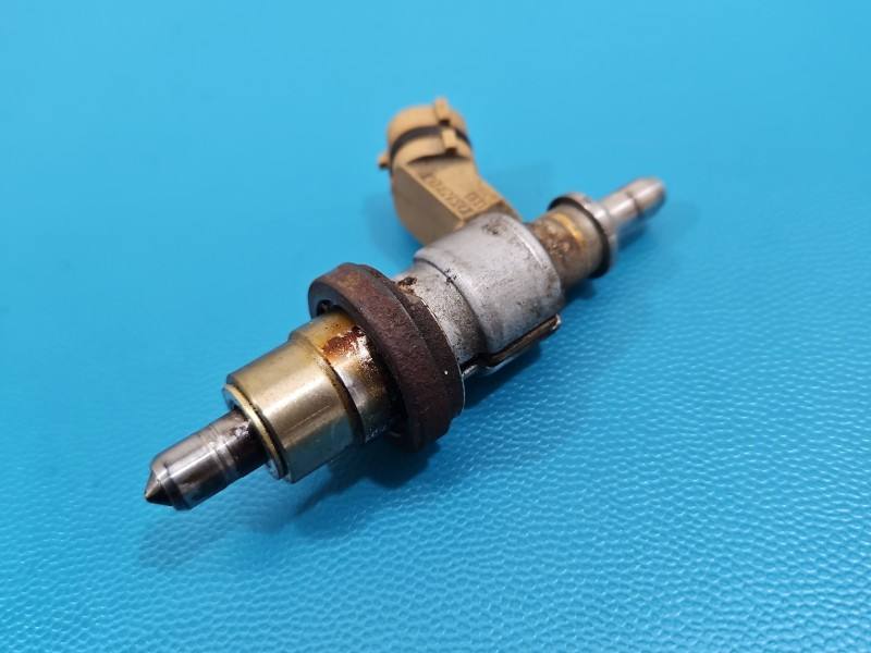 Форсунка Toyota Verso 23710-26011