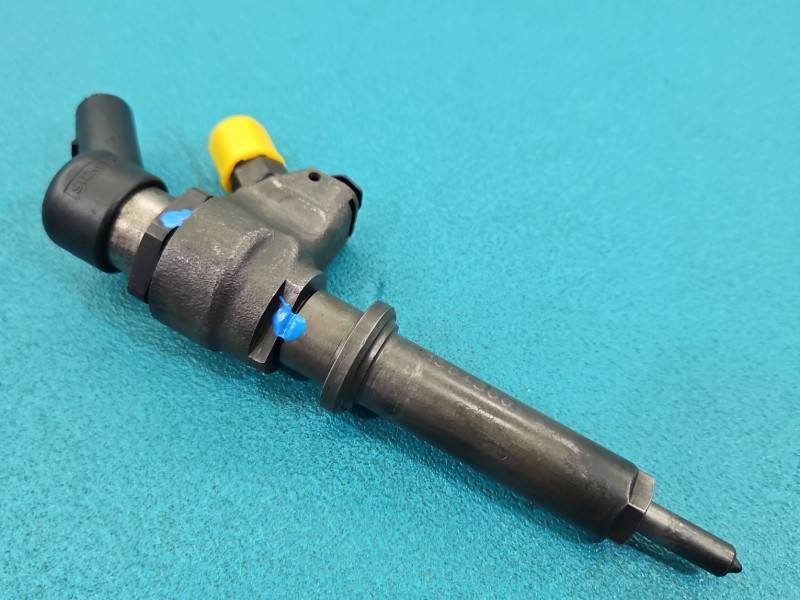 Форсунка Citroen Xsara 9636819380