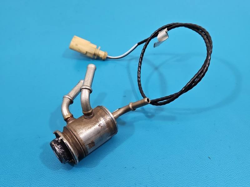 Форсунка Audi A4 B9 05L131113H